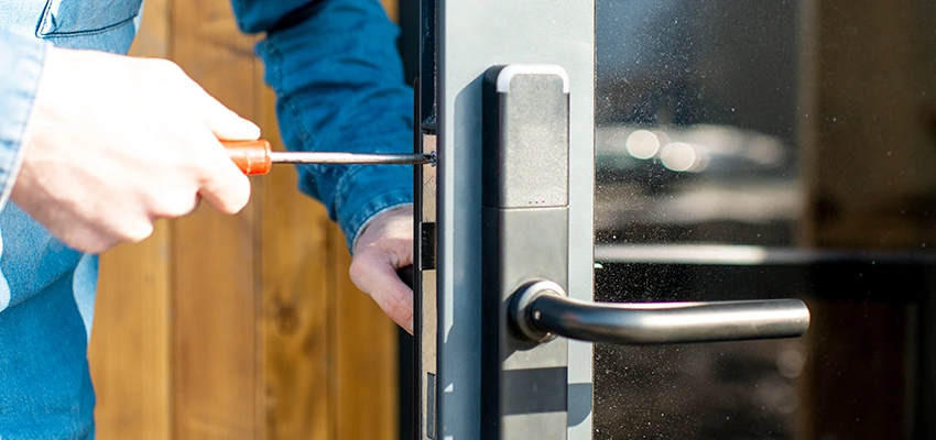 Aluminium Door Lock Replacement in Emeryville, California